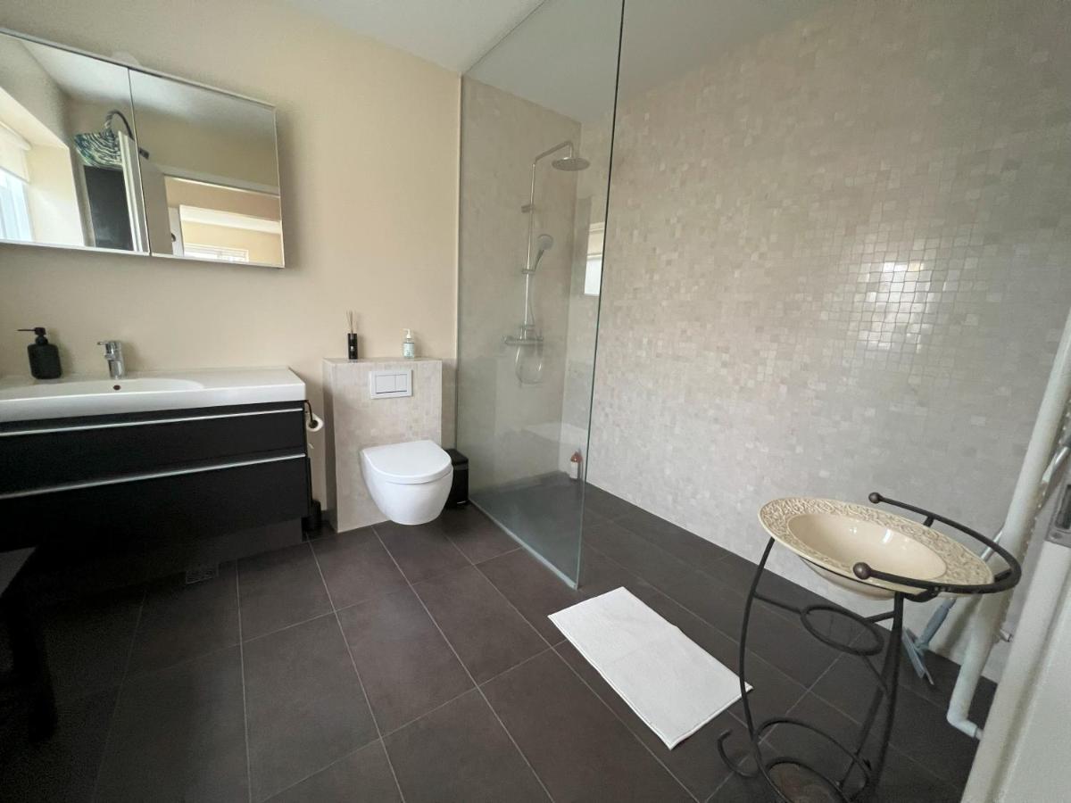 Guesthouse Akureyri - Apartments Near Down Town Exteriör bild