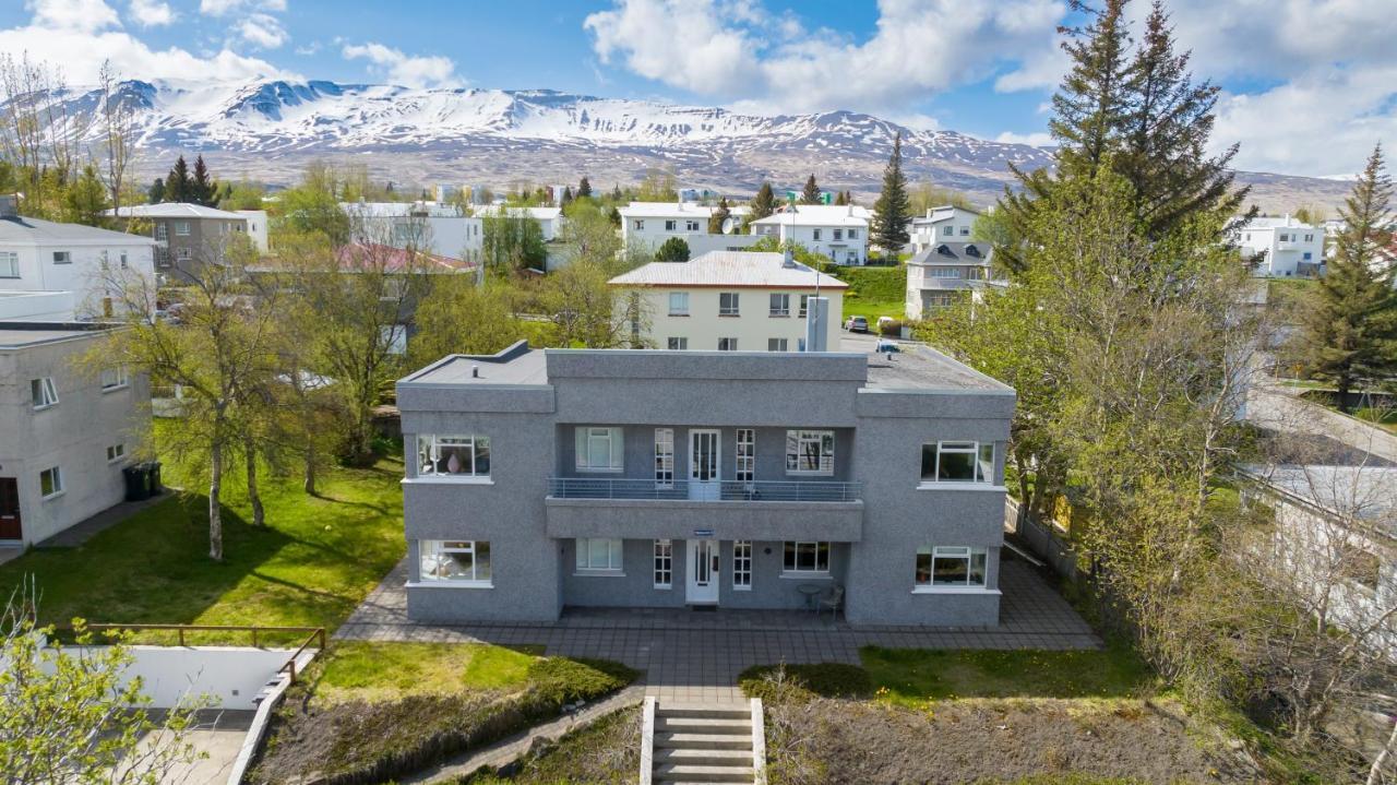 Guesthouse Akureyri - Apartments Near Down Town Exteriör bild