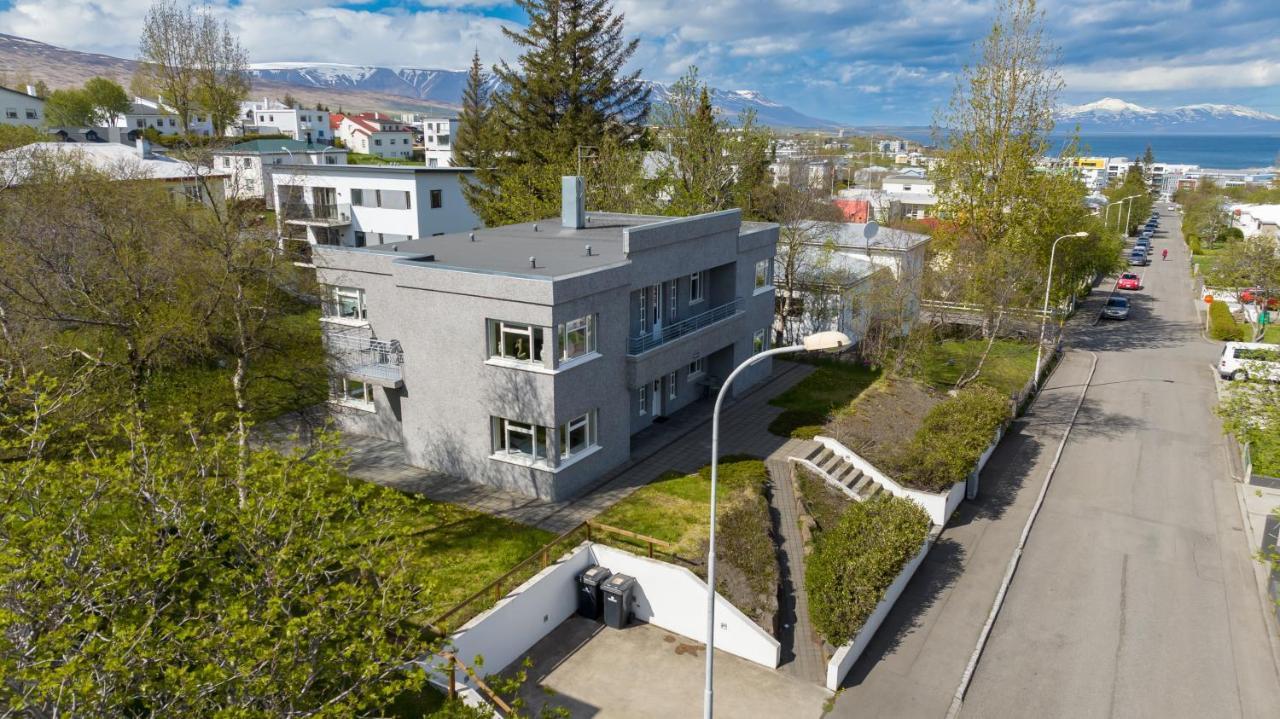 Guesthouse Akureyri - Apartments Near Down Town Exteriör bild